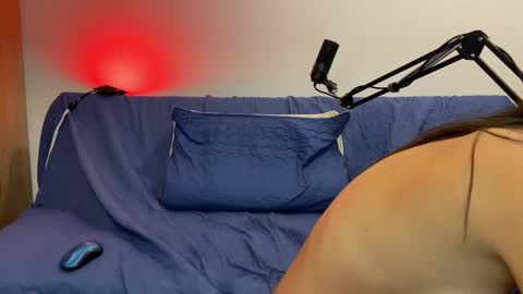 Snapshot of ahsleysnow chatting on 28, 2, 2025 AHSLEY online show from 28, 2, 2025