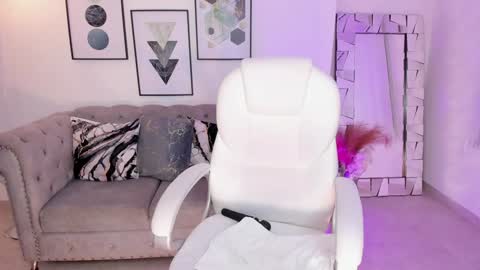 Snapshot of aida_adams chatting on 12, 1, 2025 AIDA ADAMS online show from 12, 1, 2025