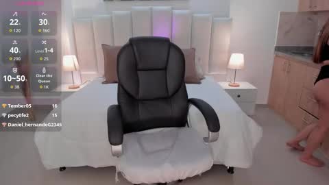 Snapshot of aida_adams chatting on 11, 9, 2025 AIDA ADAMS online show from 11, 9, 2025