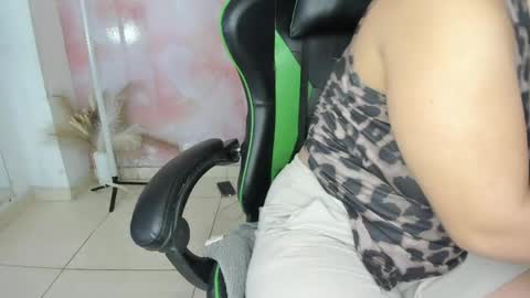 karoline  online show from 22, 4, 2026