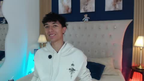 Snapshot of aiden_rivers_ chatting on 3, 8, 2026 Aiden online show from 3, 8, 2026