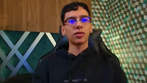 Snapshot of aiden_royce chatting on 26, 9, 2025 aiden_royce online show from 26, 9, 2025