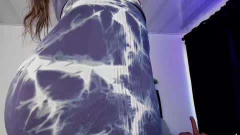 Snapshot of aihnoa_split chatting on 7, 3, 2025 AIHNOA online show from 7, 3, 2025