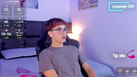 Aiden  online show from 23, 9, 2025