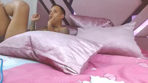 aiilynsmiith online show from 19, 10, 2025