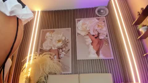   online show from 17, 10, 2025