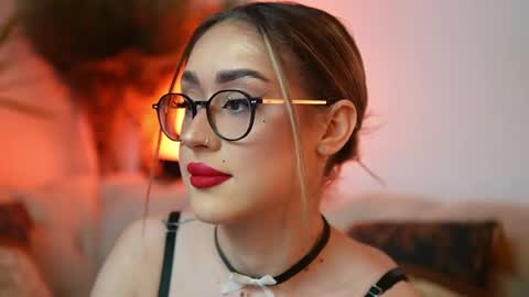  Aileen  online show from 25, 4, 2026