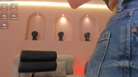  AILEEN VEGA  online show from 18, 1, 2025