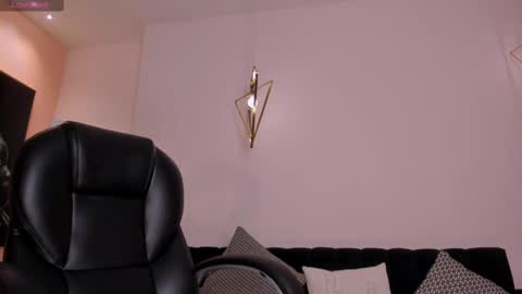  AILEEN VEGA  online show from 19, 2, 2025