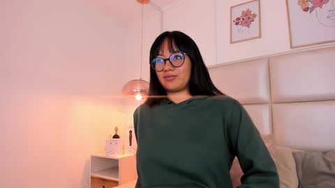 Aily Yozuko online show from 1, 3, 2025