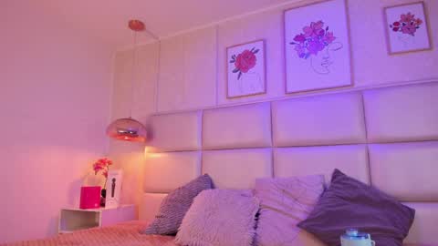 Aily Yozuko online show from 28, 4, 2026