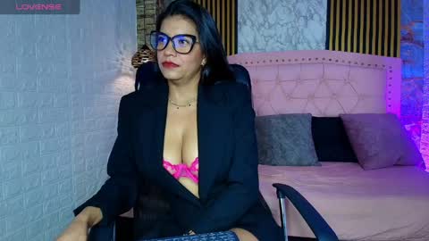 aisha__cambell online show from 25, 4, 2026