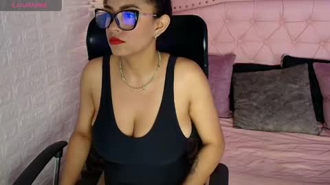 Snapshot of aisha__cambell chatting on 4, 5, 2026 aisha__cambell online show from 4, 5, 2026