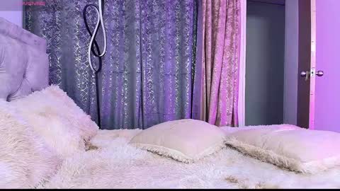 Ash             INDEPENDET MODEL  online show from 11, 1, 2025