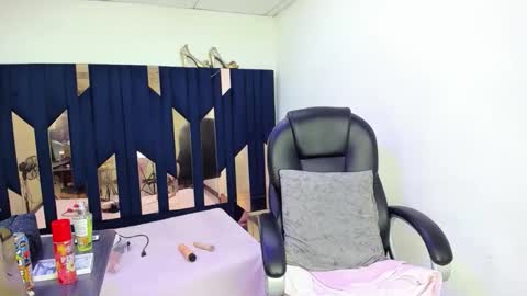 Aisha online show from 26, 4, 2026