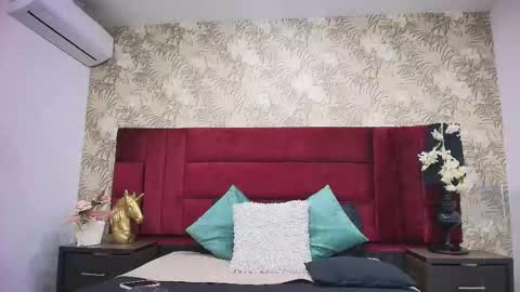 Aisha  online show from 14, 11, 2025