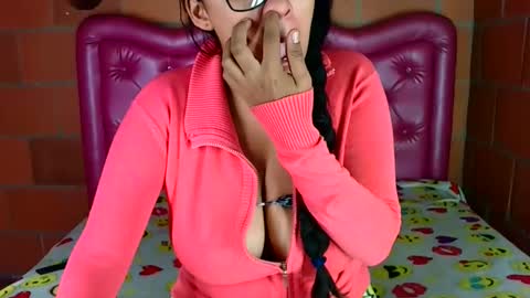 aisha koswell3 online show from 9, 10, 2025