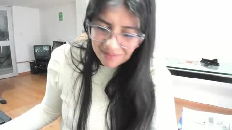 Snapshot of aisha_latina chatting on 27, 5, 2026 Katie online show from 27, 5, 2026