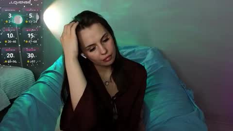 Aisha online show from 12, 9, 2025