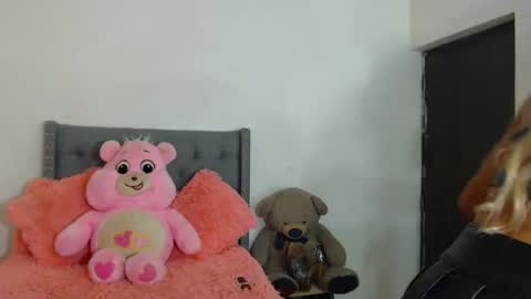 Snapshot of aisha_sex222 chatting on 21, 9, 2025 aisha_sex222 online show from 21, 9, 2025