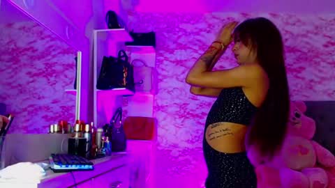 aisha_sex222 online show from 18, 5, 2026