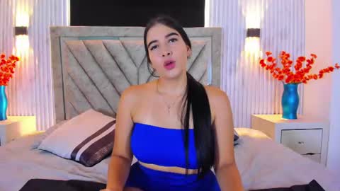 Aisha Stones online show from 22, 7, 2026