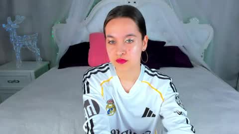 aishatempt online show from 25, 4, 2026