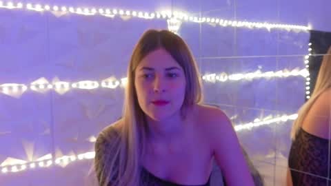 Aisha online show from 12, 11, 2025