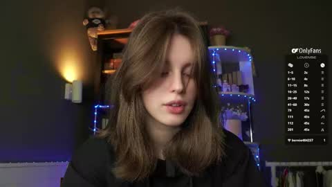 Snapshot of aislyfarran chatting on 15, 3, 2026 Aliza online show from 15, 3, 2026