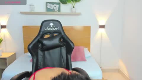 Aixa Burgos online show from 11, 12, 2024