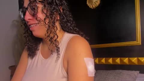 Aixa Burgos online show from 30, 10, 2025