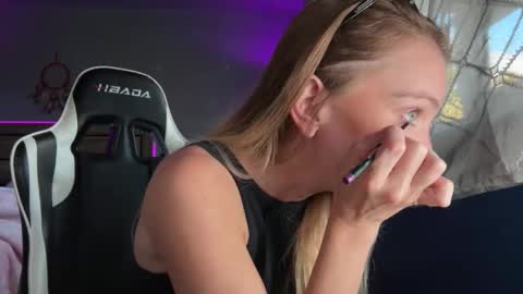 AJ online show from 4, 3, 2026