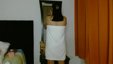 Snapshot of akanekihm chatting on 18, 6, 2026 MIRANDA online show from 18, 6, 2026