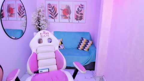 Azaka  online show from 3, 2, 2025