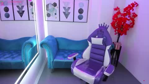 Azaka  online show from 20, 9, 2025