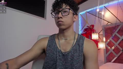 akazaboy online show from 31, 12, 2024