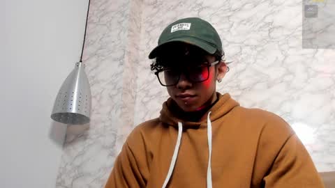 akazaboy online show from 11, 4, 2026