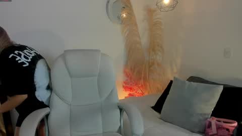 Abby Angel online show from 23, 4, 2026