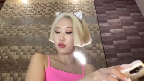 Akemi online show from 28, 2, 2025