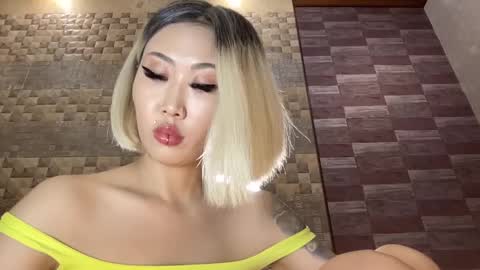 Akemi online show from 25, 9, 2025