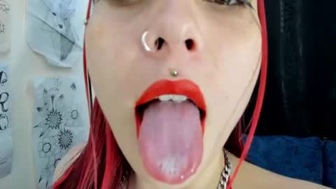 Snapshot of akila_clive chatting on 15, 7, 2026 carolina online show from 15, 7, 2026