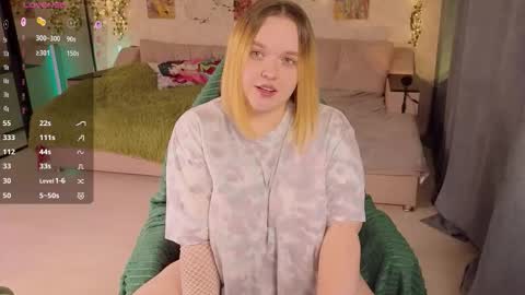 Aki online show from 4, 10, 2025