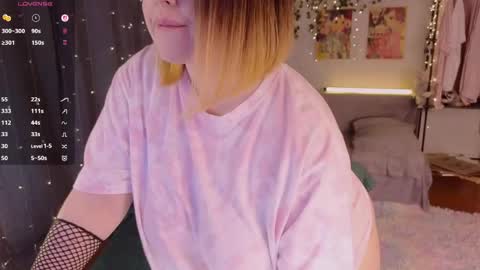 Snapshot of akinohana chatting on 8, 6, 2026 Aki online show from 8, 6, 2026