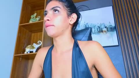 Snapshot of alahia__rodriguez chatting on 19, 5, 2026 Alahia Rodriguez online show from 19, 5, 2026
