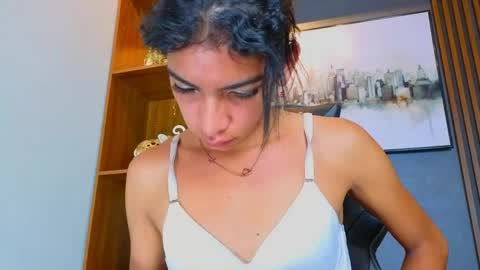 Snapshot of alahia__rodriguez chatting on 24, 5, 2026 Alahia Rodriguez online show from 24, 5, 2026