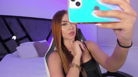 Snapshot of alahiaa1_ chatting on 29, 9, 2025 Alahia online show from 29, 9, 2025