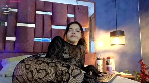 ALahiia Lee online show from 25, 4, 2026