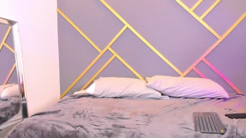 alaia_colins online show from 30, 1, 2025