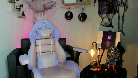 Alaia online show from 11, 10, 2025