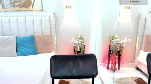     online show from 27, 4, 2026